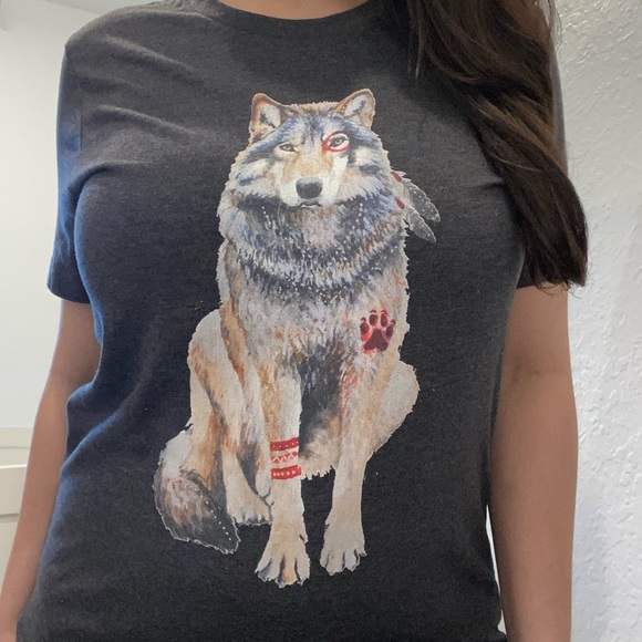 Other - Wolf Tee Size Medium